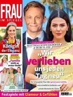 Frau im Spiegel (Deutsch)